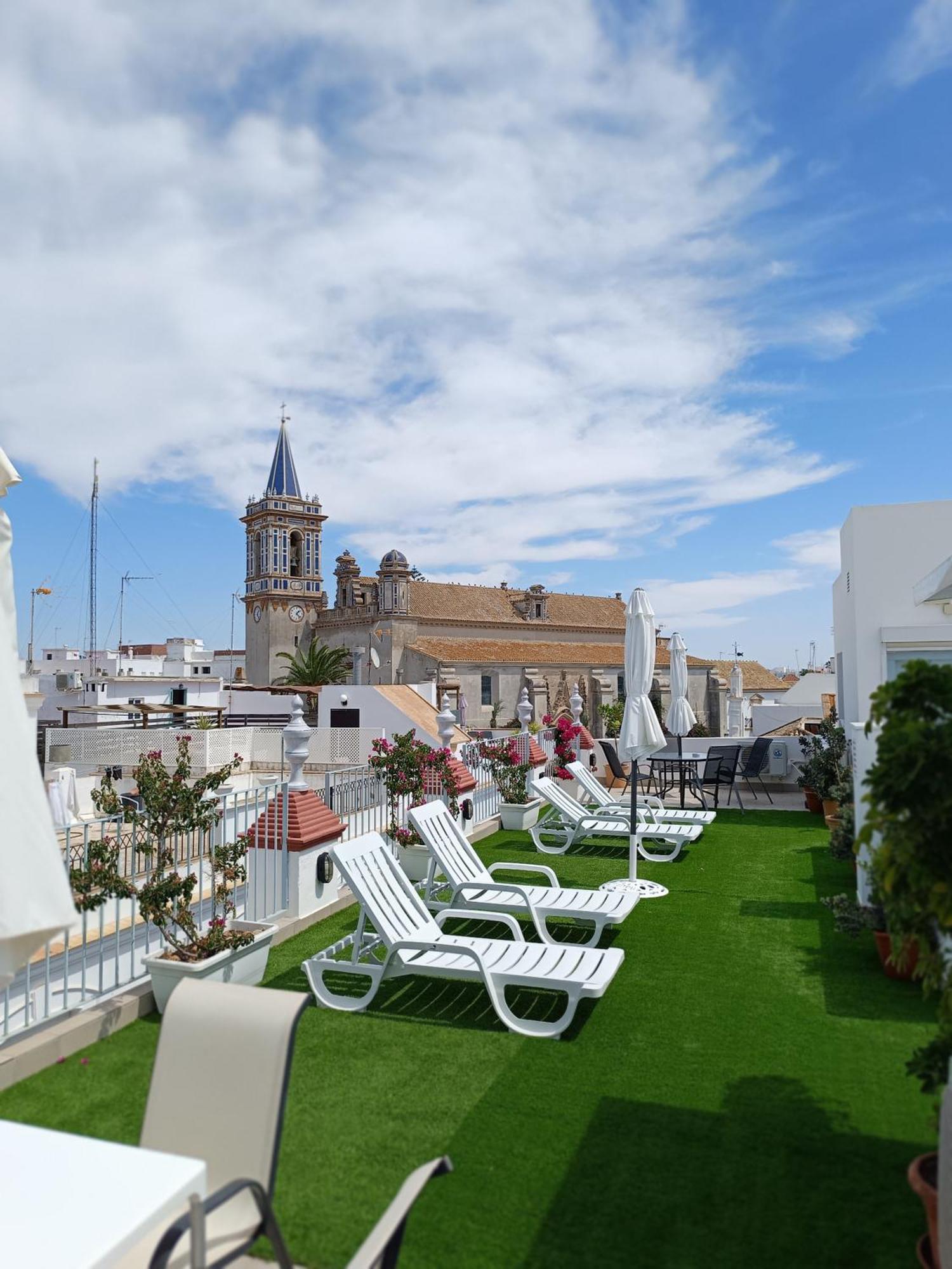 Apartamentos Turisticos Casa De Los Balcones Chipiona Eksteriør bilde